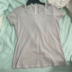white/grayish LULULEMON tee